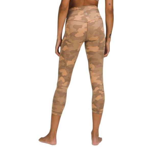 Lululemon Align High-Rise Crop 23"
Heritage 365 Camo Beige Multi size 14 - Picture 1 of 9